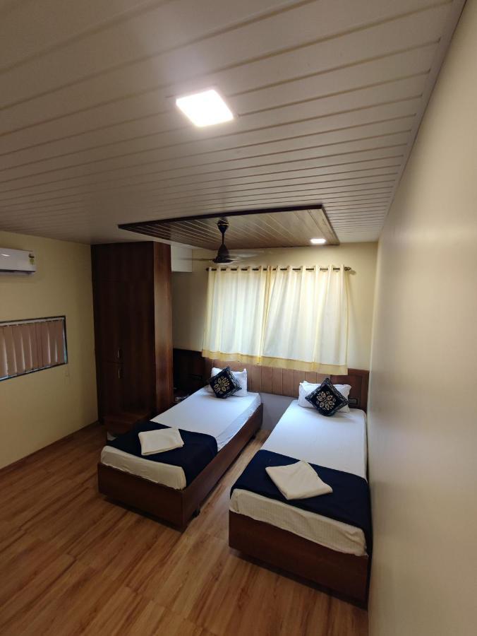 Hotel Starlit Navi Mumbai Bagian luar foto