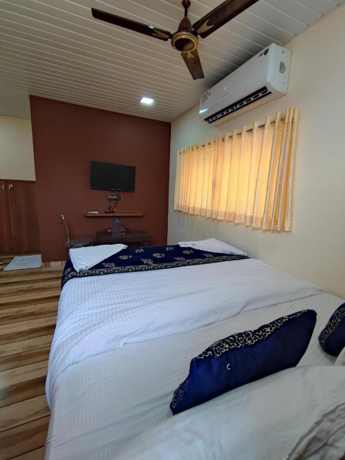 Hotel Starlit Navi Mumbai Bagian luar foto