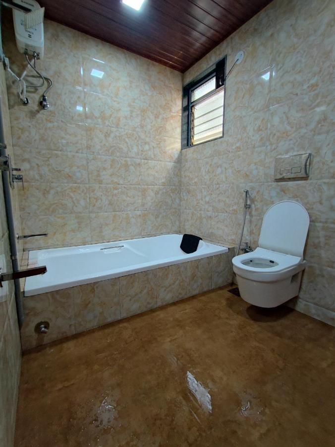 Hotel Starlit Navi Mumbai Bagian luar foto