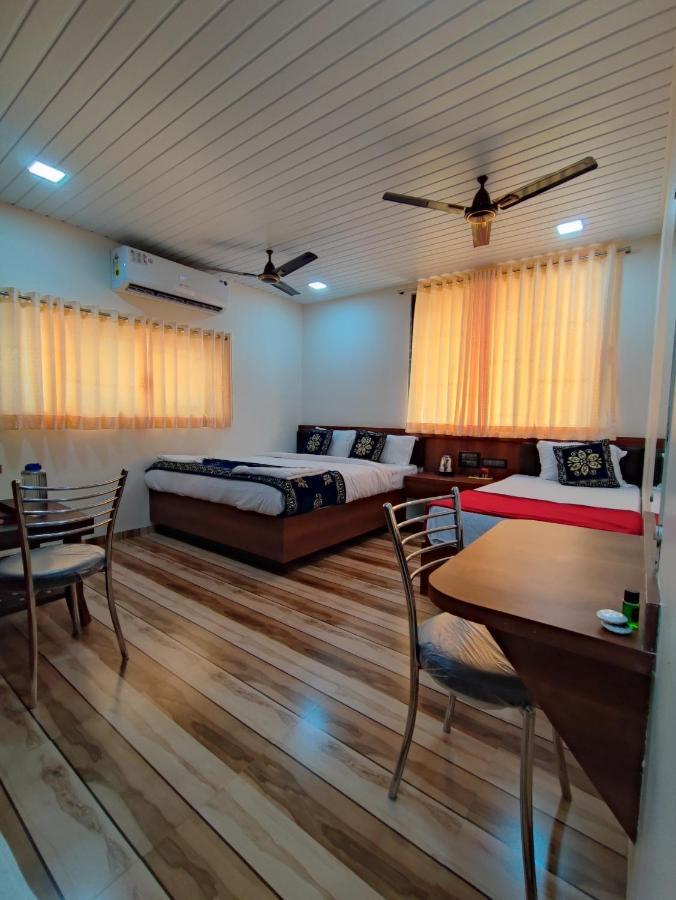 Hotel Starlit Navi Mumbai Bagian luar foto