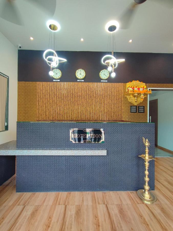 Hotel Starlit Navi Mumbai Bagian luar foto