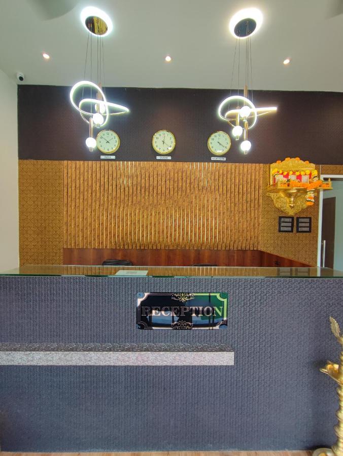 Hotel Starlit Navi Mumbai Bagian luar foto