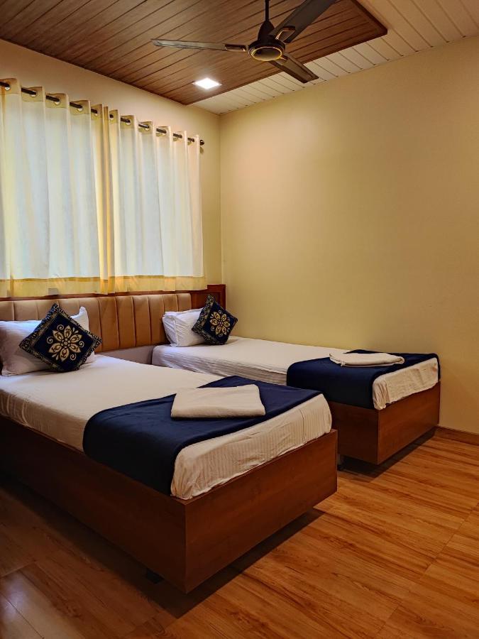 Hotel Starlit Navi Mumbai Bagian luar foto