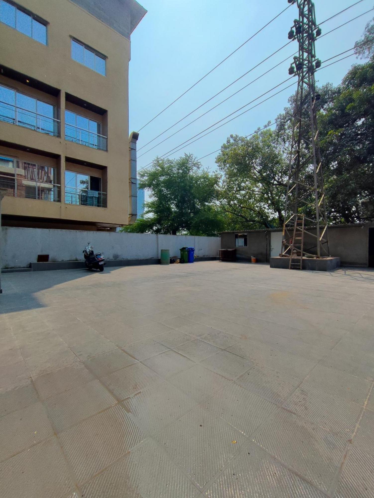Hotel Starlit Navi Mumbai Bagian luar foto