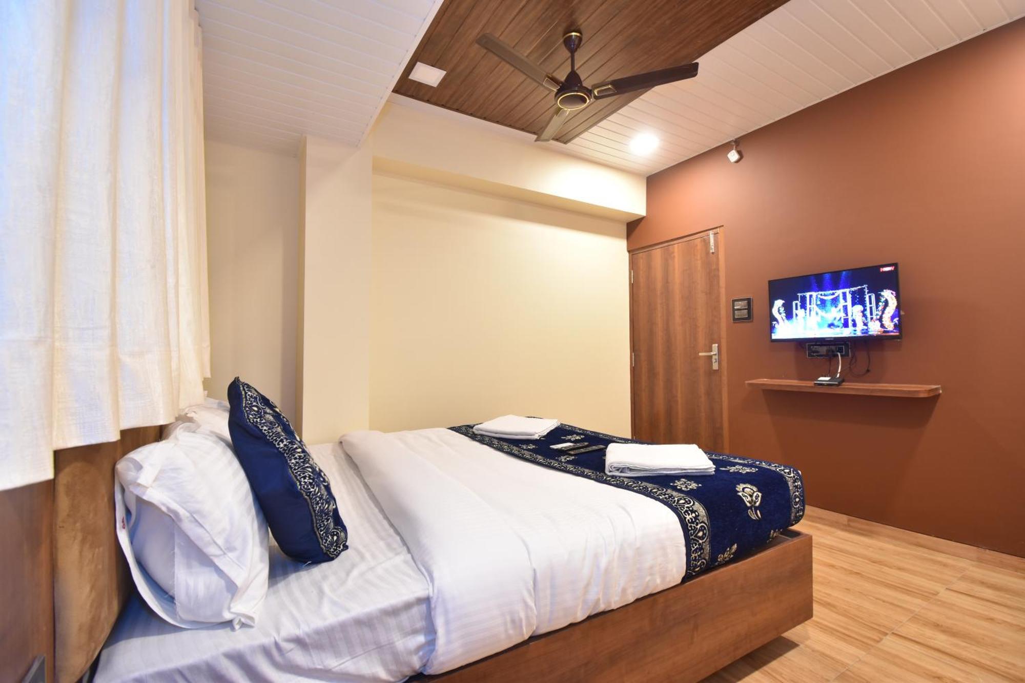 Hotel Starlit Navi Mumbai Ruang foto