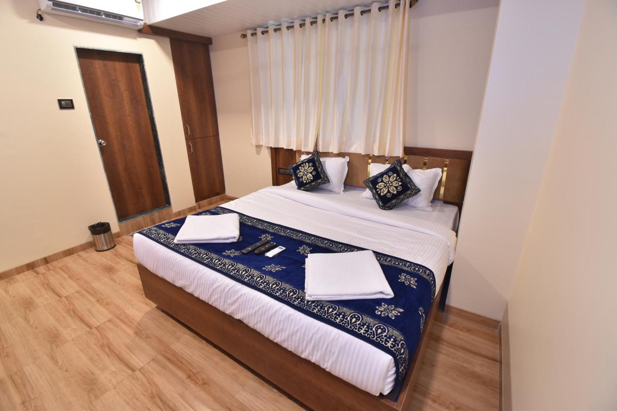 Hotel Starlit Navi Mumbai Ruang foto